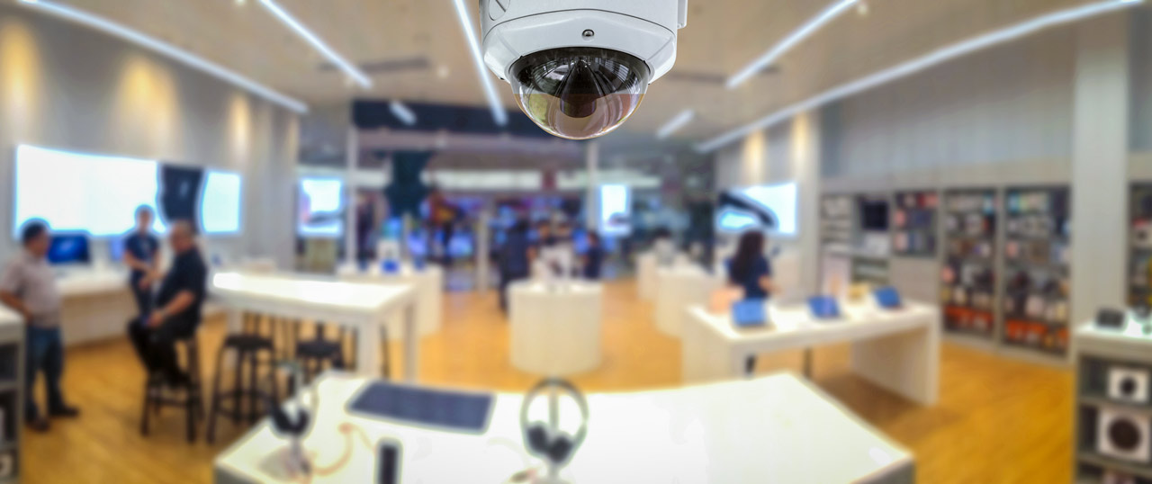 Onze oplossing voor camerabewaking houdt een scherp oog op alles wat er in en rondom je bedrijf gebeurt.